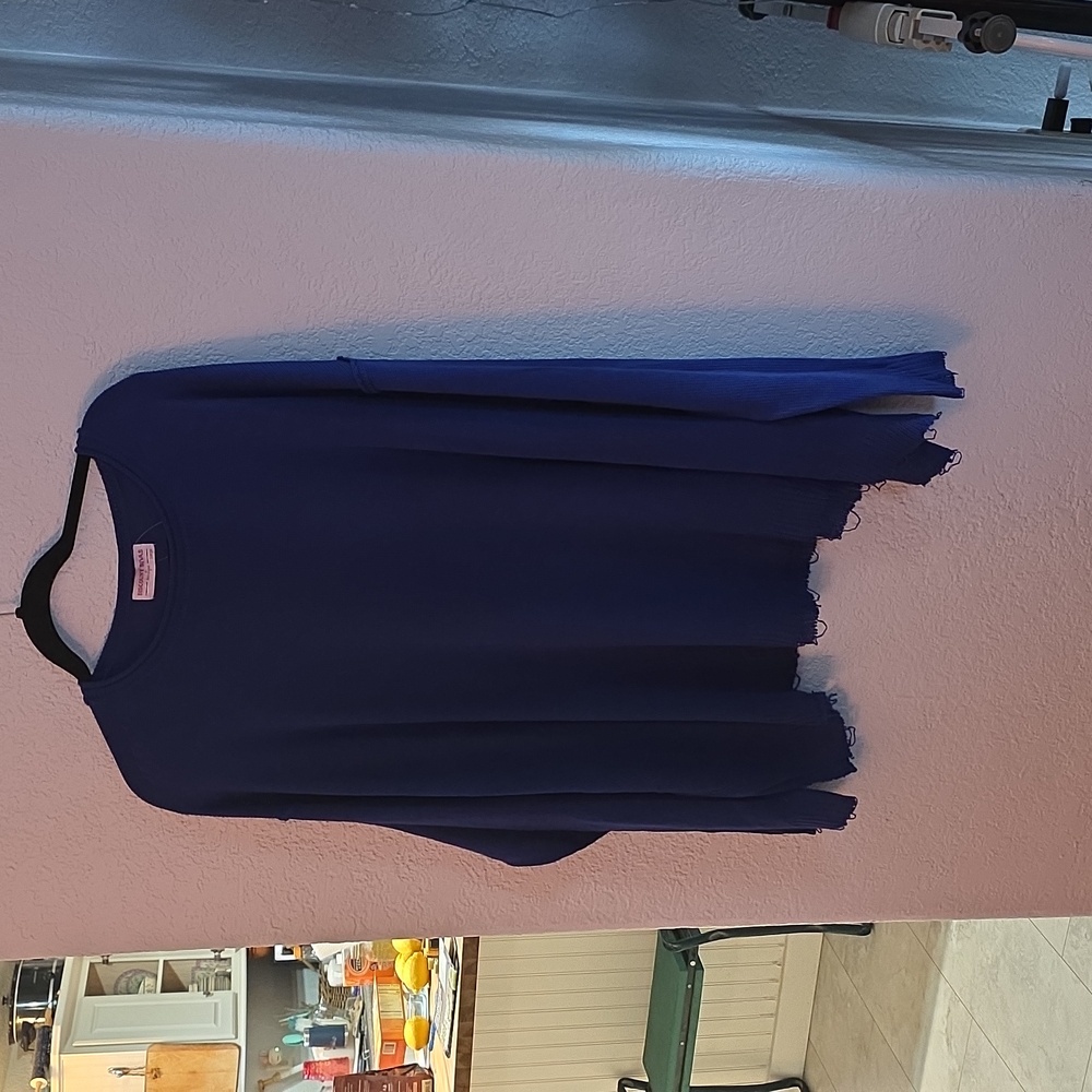 DD Design Oversized Lightweight Raw Hem Sweater – Blue